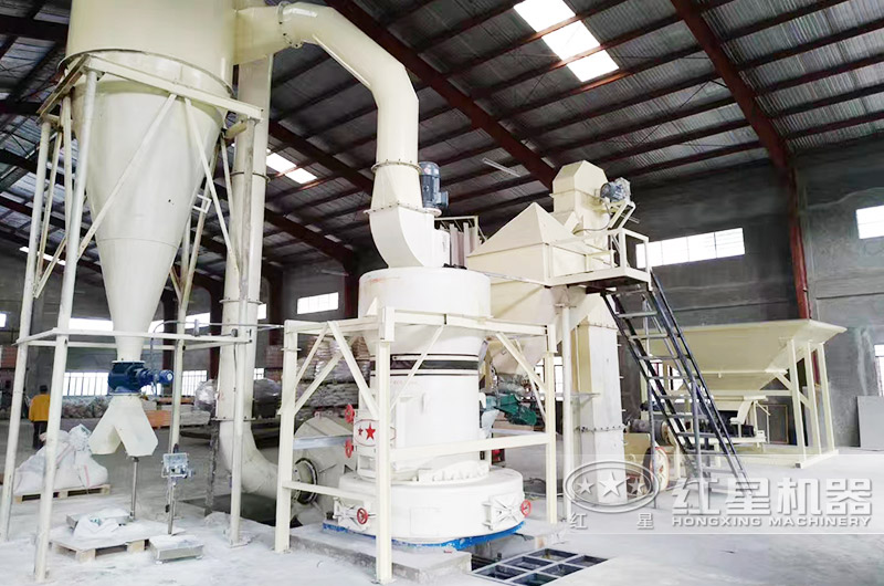 江蘇螢石磨粉加工現(xiàn)場(chǎng) 江蘇螢石磨粉加工現(xiàn)場(chǎng)