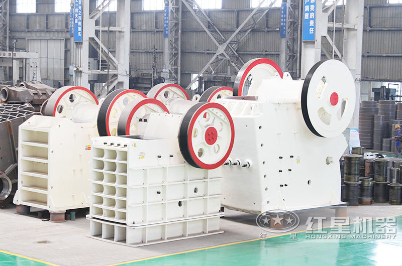 PE1200\*1500顎破機敢碎硬石，從容面對鐵礦石粗碎，出料更均勻 