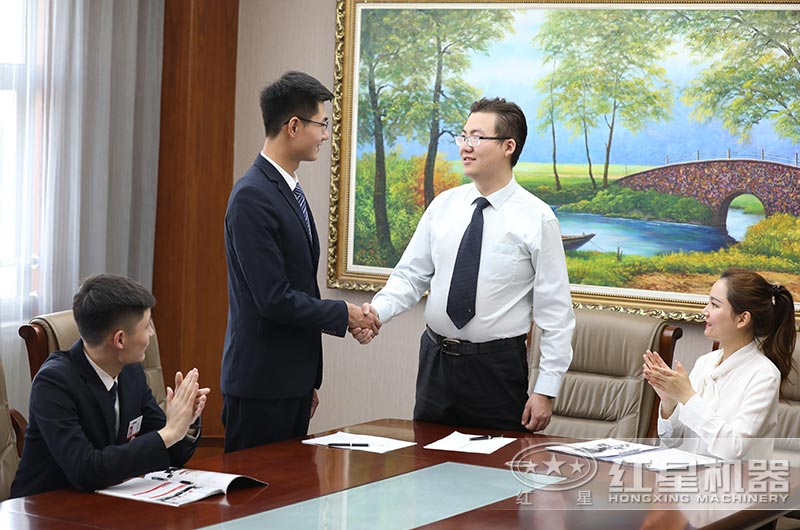 客戶來廠合理選購制砂設(shè)備 客戶來廠合理選購制砂設(shè)備