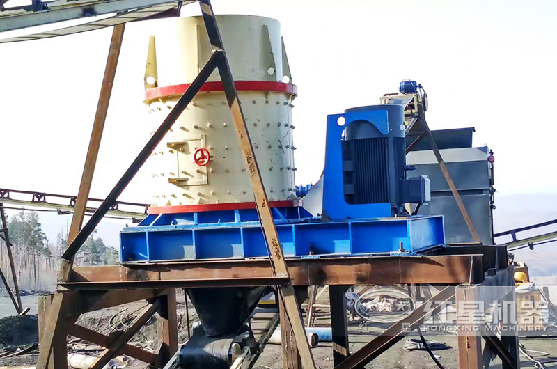 河北時產100噸的立式復合破碎機安裝現場一 河北時產100噸的立式復合破碎機安裝現場一