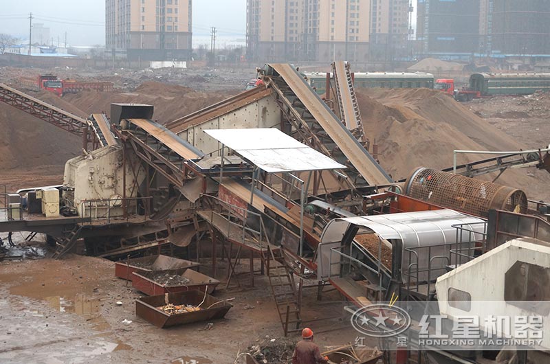 建筑垃圾破碎機作業(yè)現(xiàn)場圖 建筑垃圾破碎機作業(yè)現(xiàn)場圖