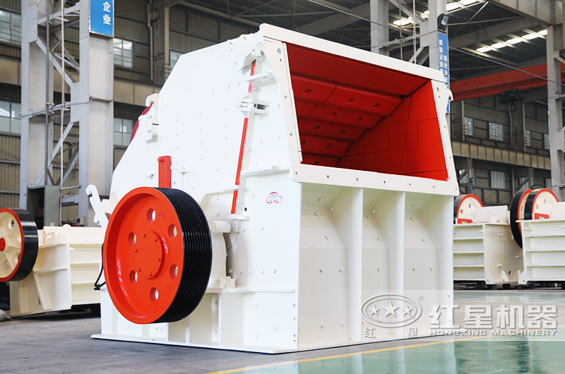 反擊式破碎機，成品呈立方體狀，粒形好