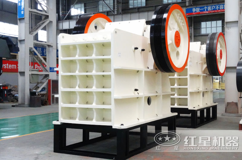 鄂式破碎機(jī),深V粗碎力度強(qiáng) 鄂式破碎機(jī),深V粗碎力度強(qiáng)