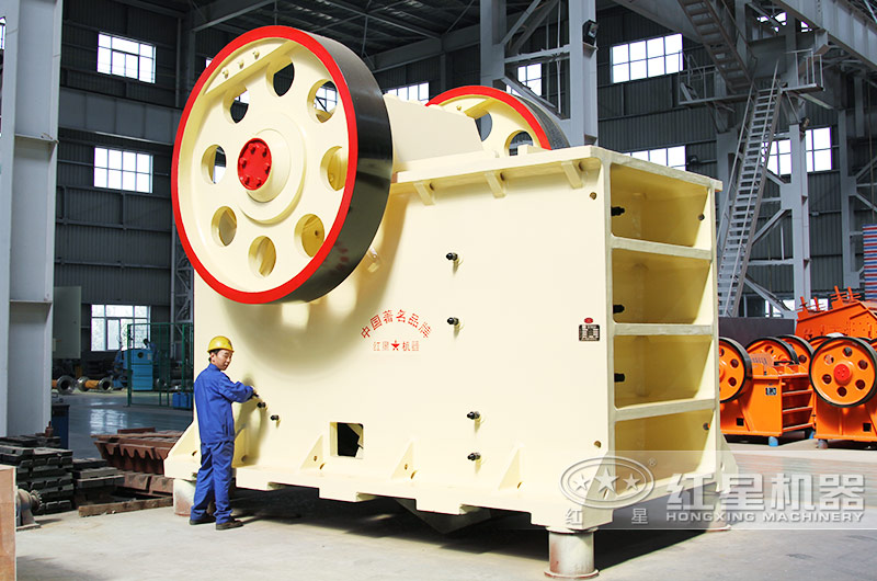 1200x1500顎式破碎機(jī)設(shè)備實(shí)拍圖 1200x1500顎式破碎機(jī)設(shè)備實(shí)拍圖