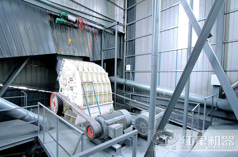 錘式破碎機(jī)工作現(xiàn)場(chǎng)圖片 錘式破碎機(jī)工作現(xiàn)場(chǎng)圖片