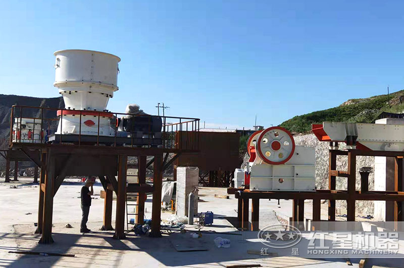 安徽客戶碎石破碎機(jī)生產(chǎn)線安裝現(xiàn)場(chǎng) 安徽客戶碎石破碎機(jī)生產(chǎn)線安裝現(xiàn)場(chǎng)