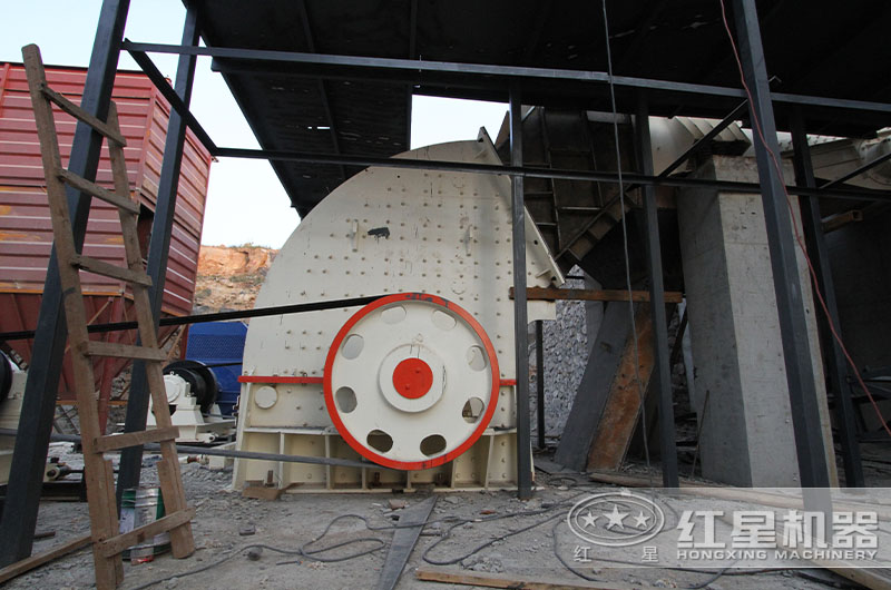 錘式破碎機打沙現場 錘式破碎機打沙現場