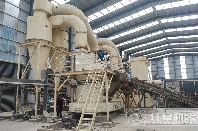 石灰石磨粉生產客戶現(xiàn)場 石灰石磨粉生產客戶現(xiàn)場